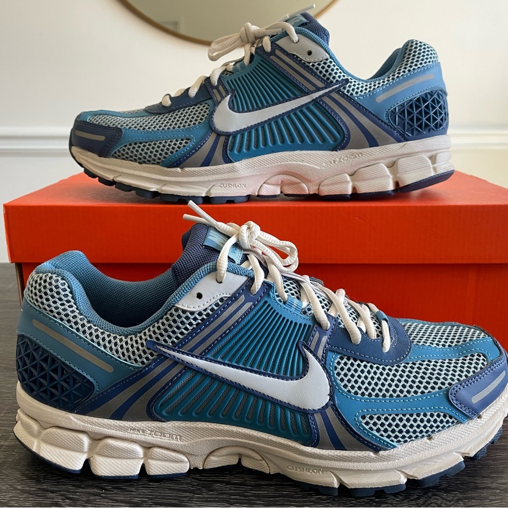 Nike Men's Zoom Vomero 5 Sneakers Blue Running Shoes SNKRS drop